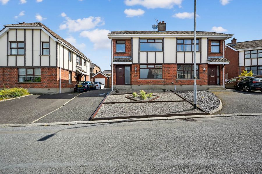 53 Hermitage,Hillsborough, BT26 6RJ