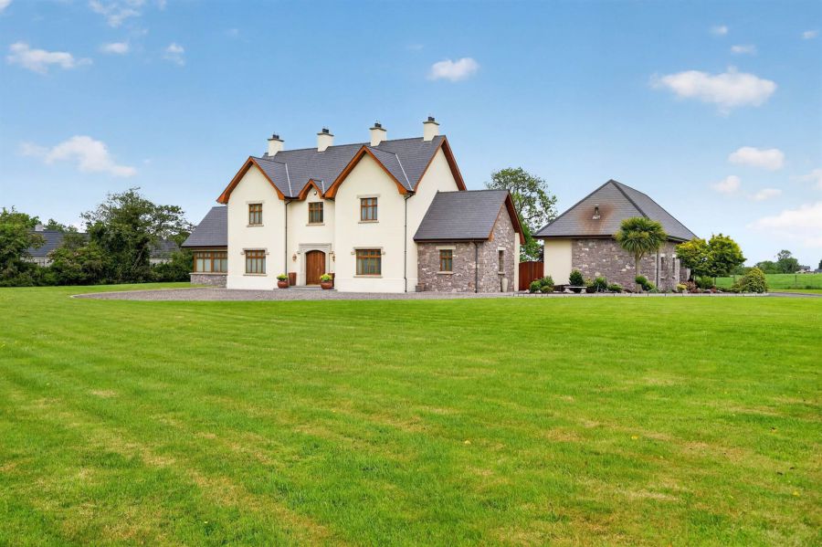 44 Mullaghbrack Road, Hamiltonsbawn, Armagh, BT60 1JT