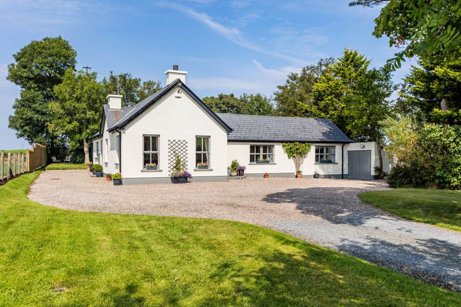 11 Moss Road