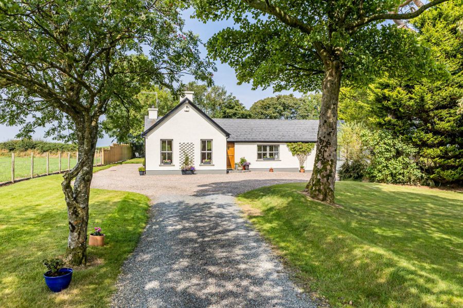 11 Moss Road