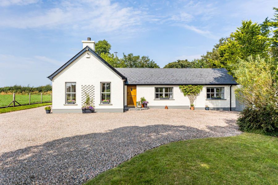 11 Moss Road