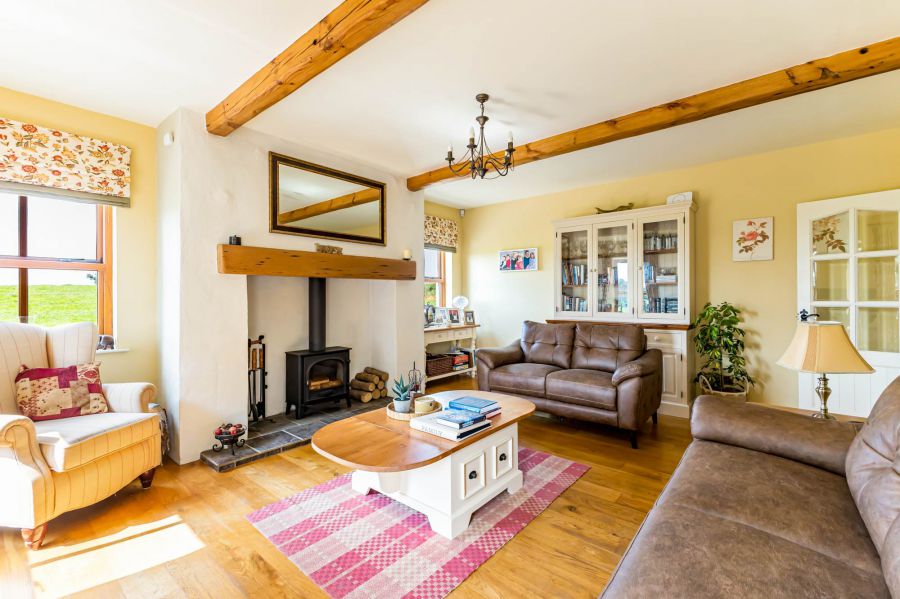 11 Moss Road