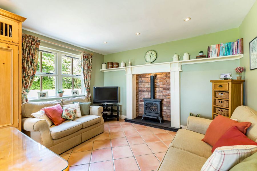 11 Moss Road
