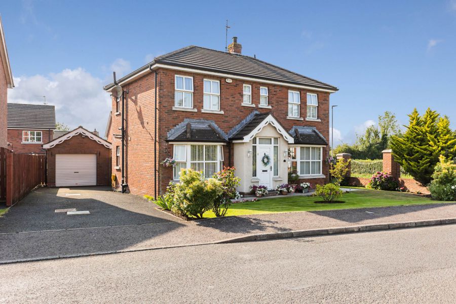 1 St James Meadow, Crumlin, BT29 4GU