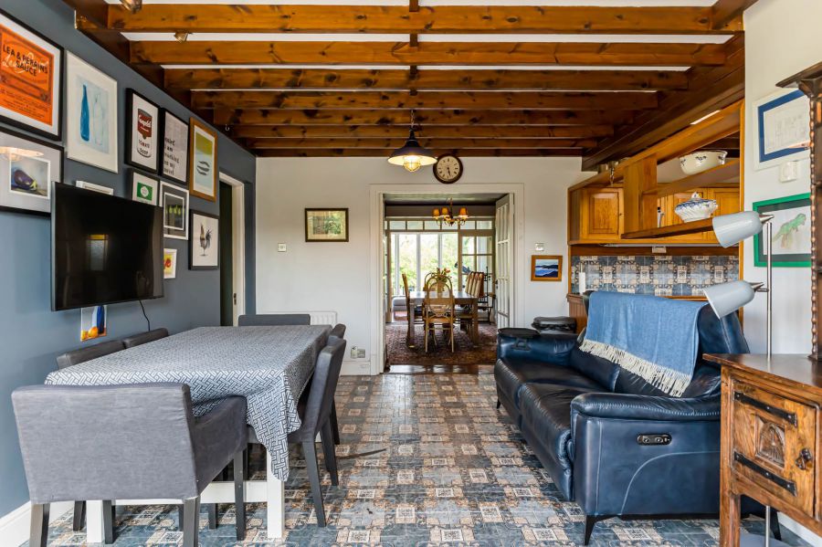 Riverview House, 13 Dagger Road