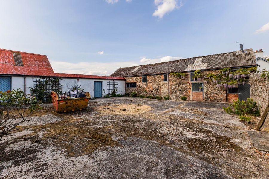 Riverview House, 13 Dagger Road