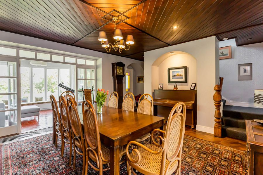 Riverview House, 13 Dagger Road