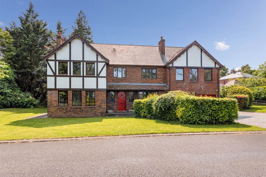 1 Sandringham Court