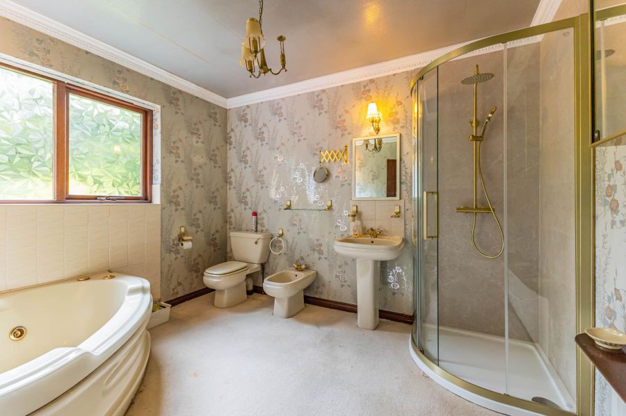 The Lodge, 1 Sandringham Court