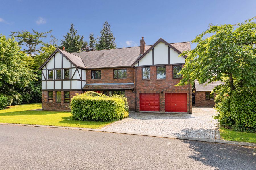 The Lodge, 1 Sandringham Court