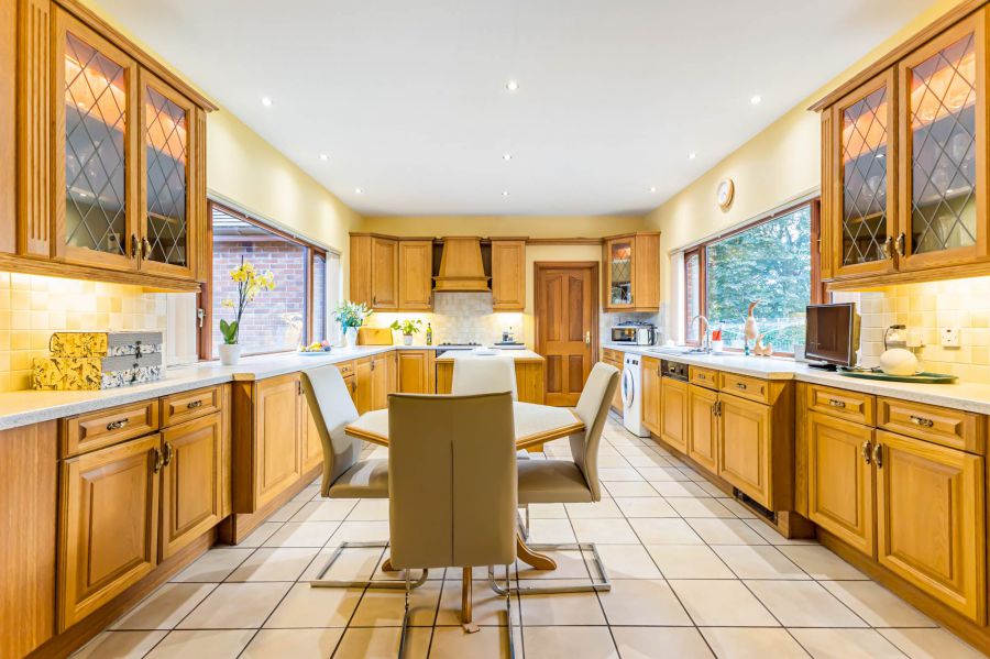 Lisbane Lodge, 9 Lisbane Road