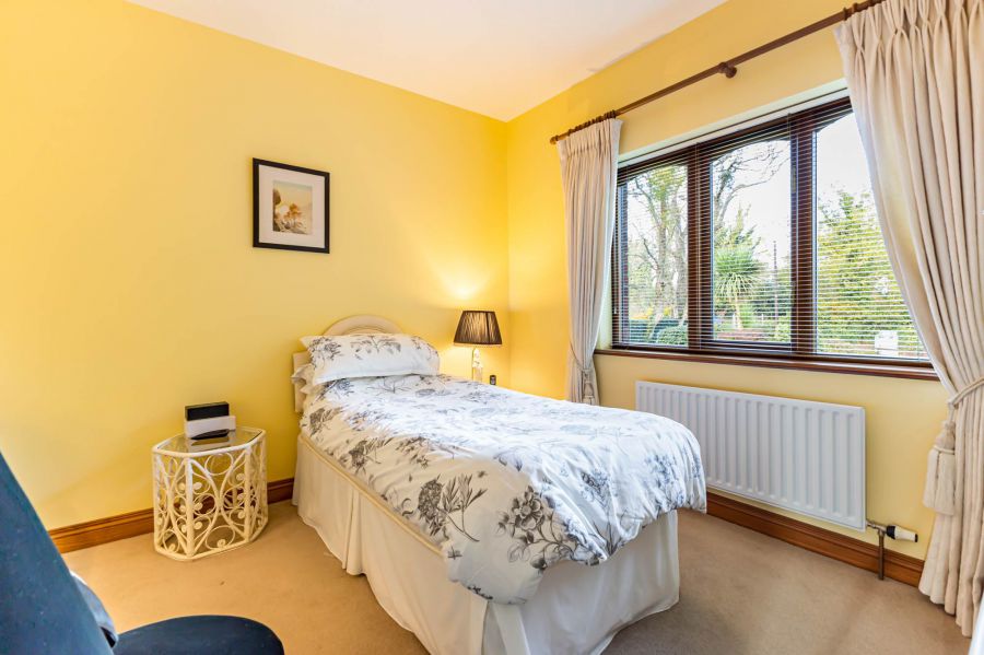 Lisbane Lodge, 9 Lisbane Road