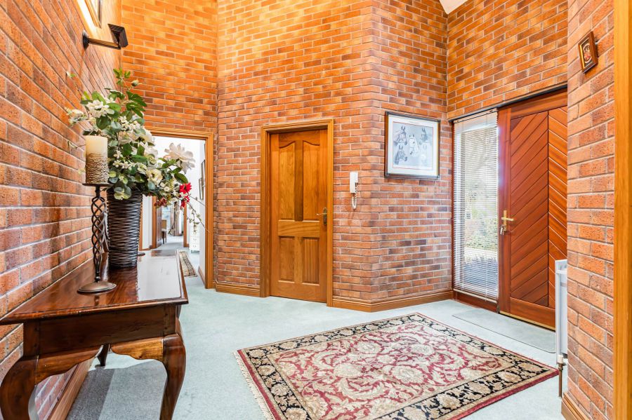 Lisbane Lodge, 9 Lisbane Road