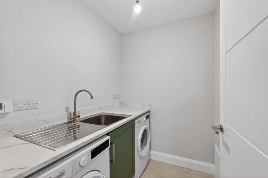 Apt 1 Hillsborough Road Apartments