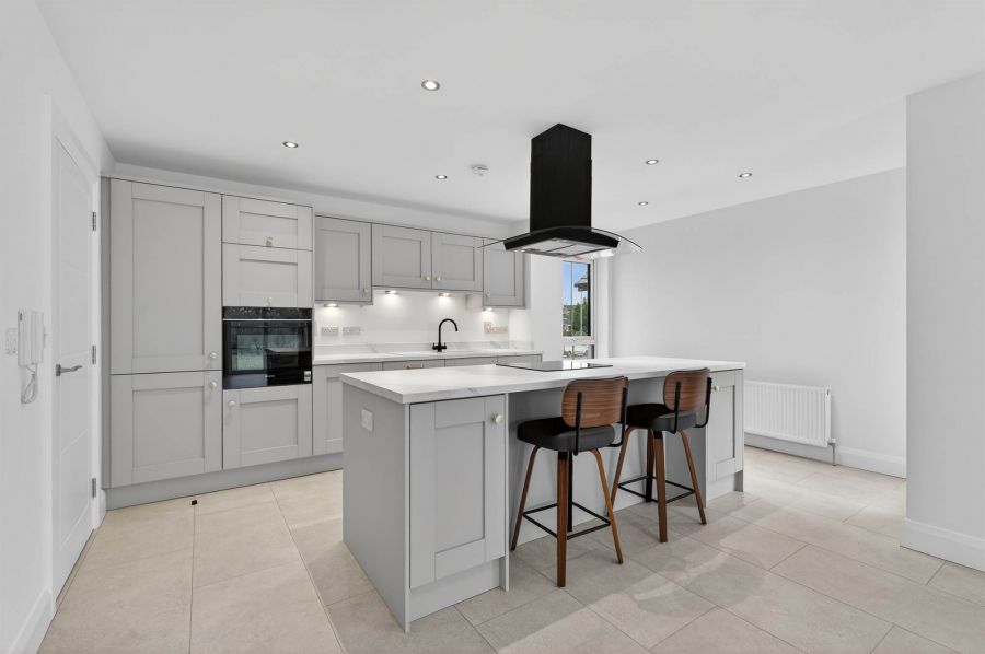 Apt 4 Hillsborough Road Apartments