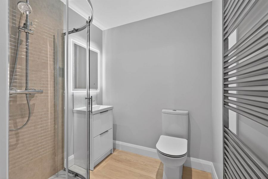 Apt 7 Hillsborough Road Apartments