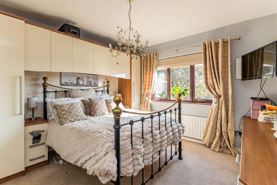 6 Thornbrook