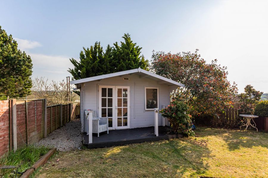 6 Thornbrook