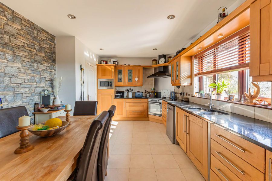 6 Thornbrook