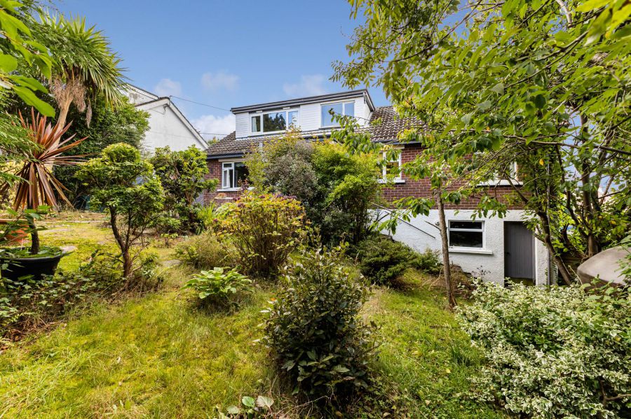 8 Thorndale Road South