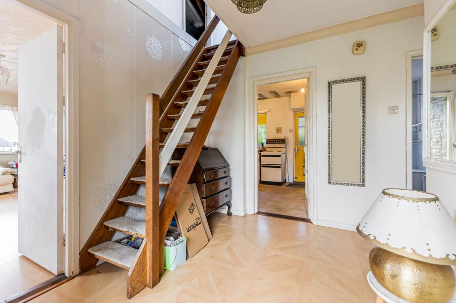 8 Thorndale Road South