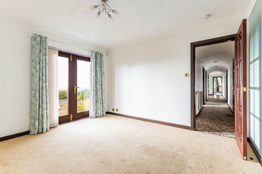 6 Whinney Hill