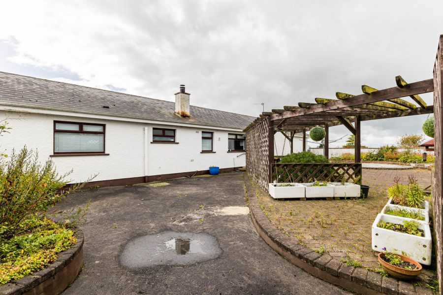 6 Whinney Hill