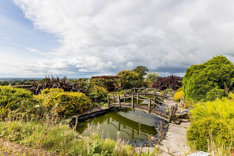 6 Whinney Hill