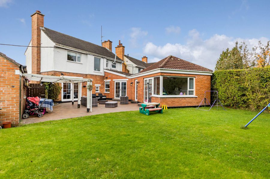 42 Killeaton Gardens