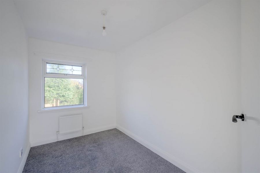 22 Lawnmount Crescent