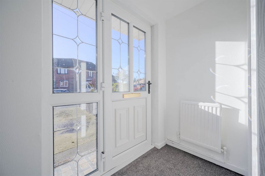 22 Lawnmount Crescent