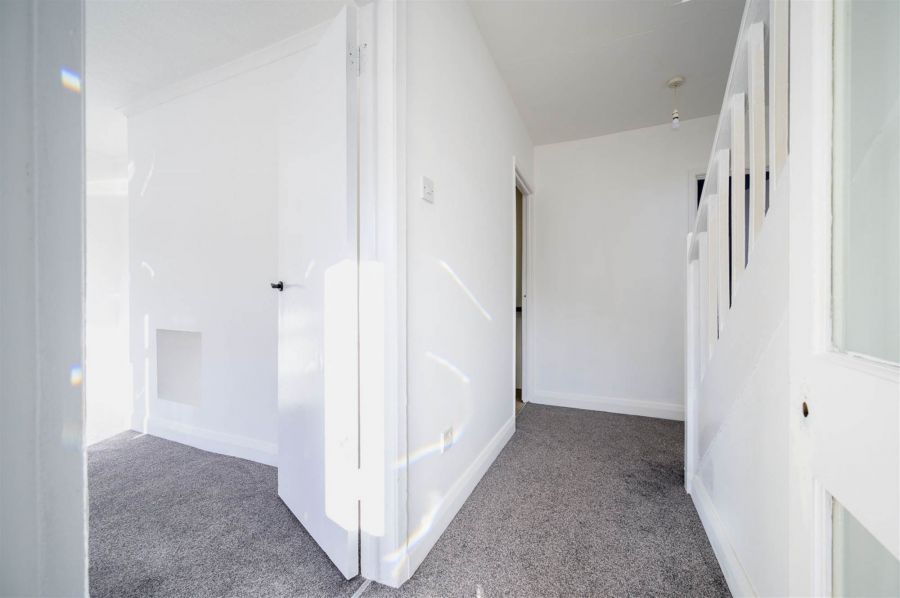 22 Lawnmount Crescent