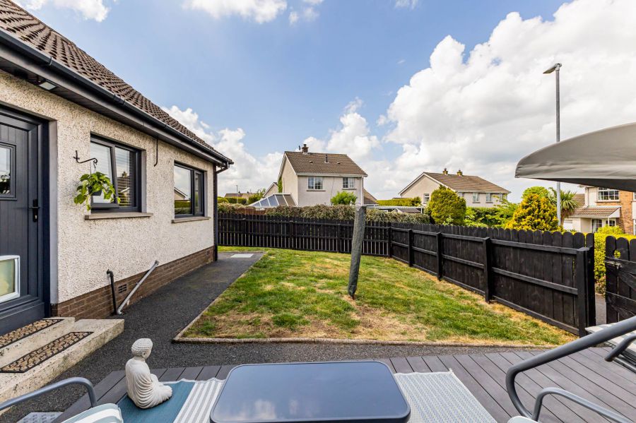 12 Eglantine Park