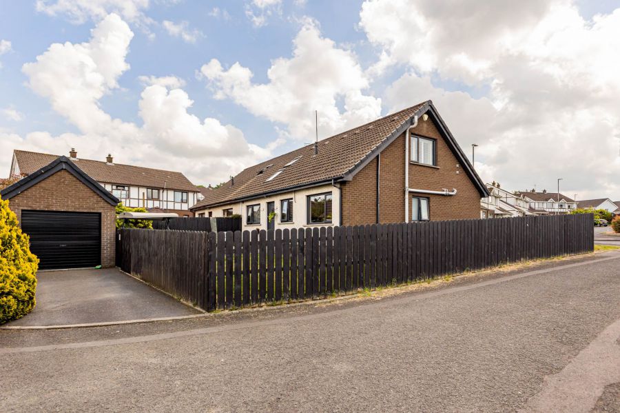 12 Eglantine Park
