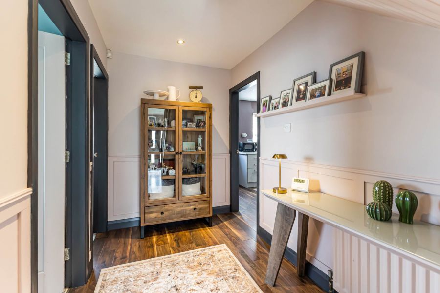 12 Eglantine Park