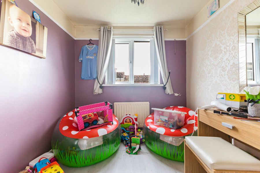 184 Ashmount Gardens