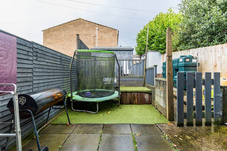 184 Ashmount Gardens