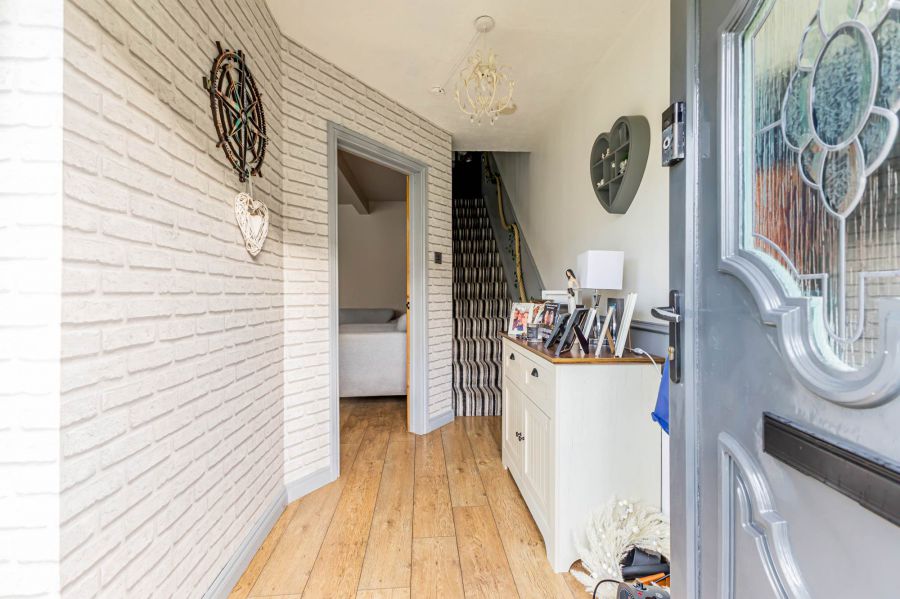 184 Ashmount Gardens