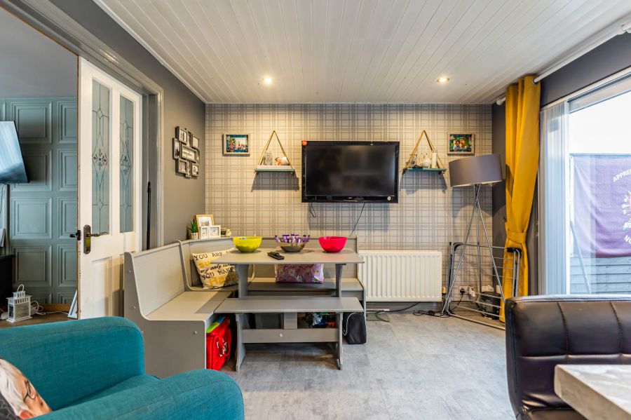 184 Ashmount Gardens