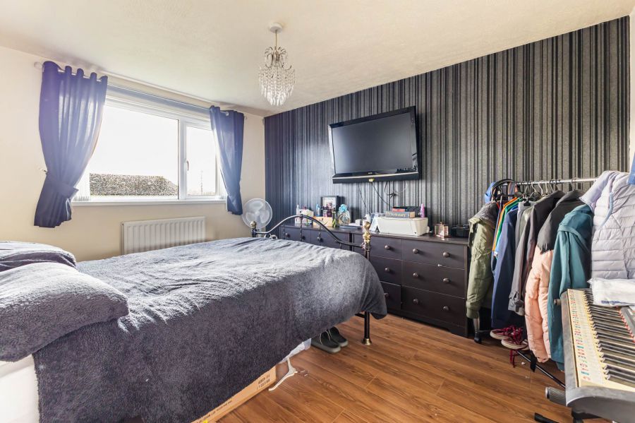 184 Ashmount Gardens