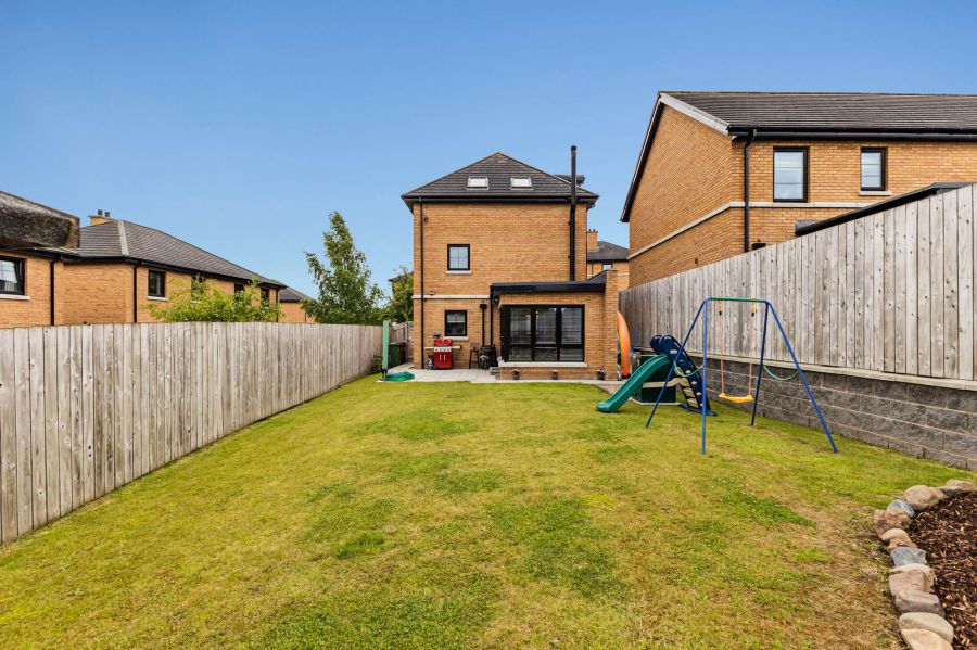 14 Ballantine Lane