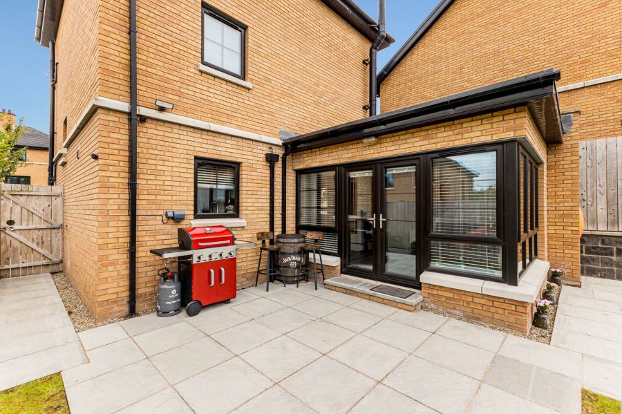 14 Ballantine Lane