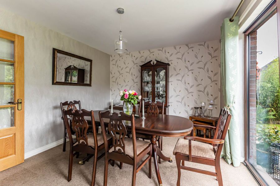 15 Kirkwoods Park