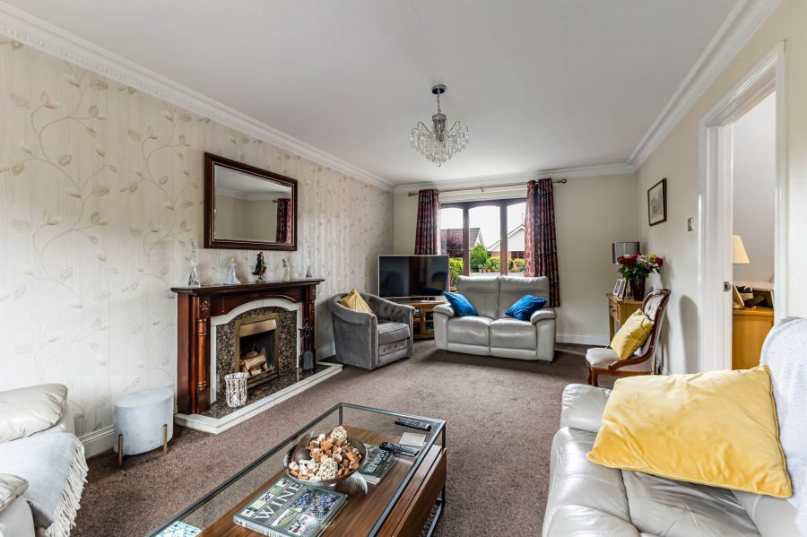 15 Kirkwoods Park