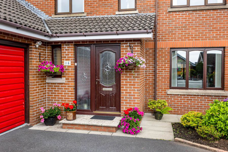 15 Kirkwoods Park