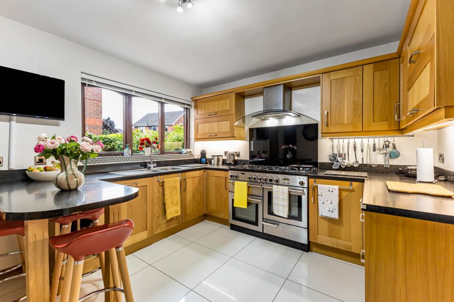 15 Kirkwoods Park