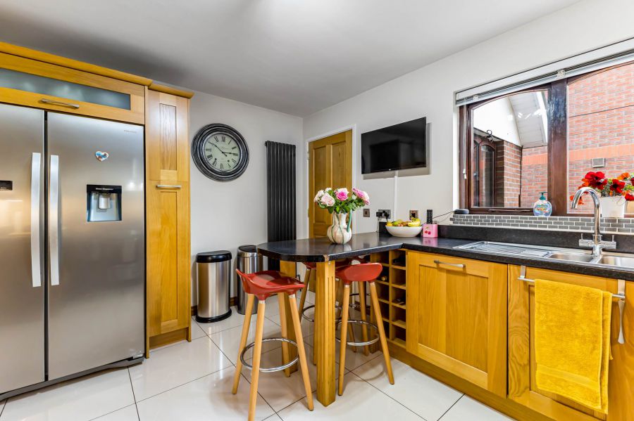 15 Kirkwoods Park