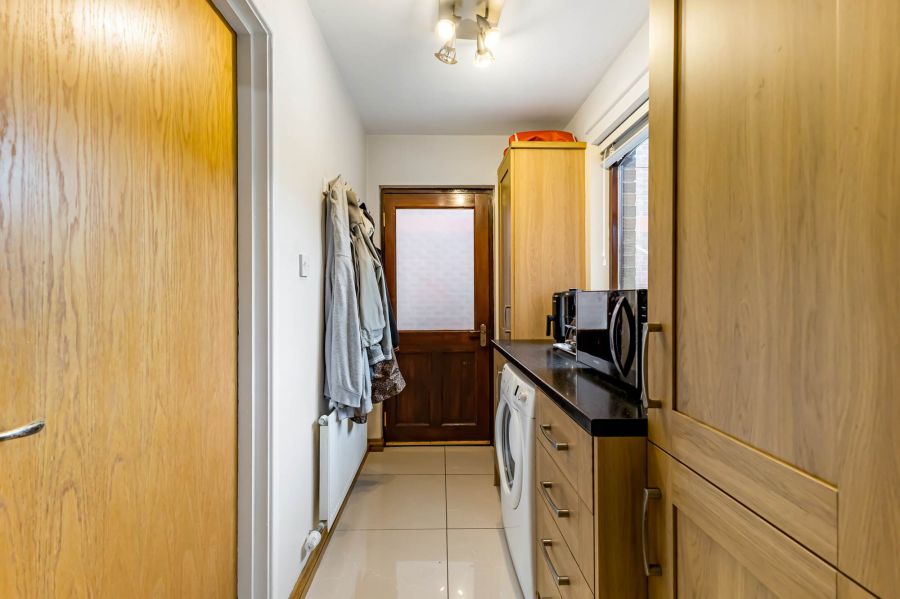 15 Kirkwoods Park