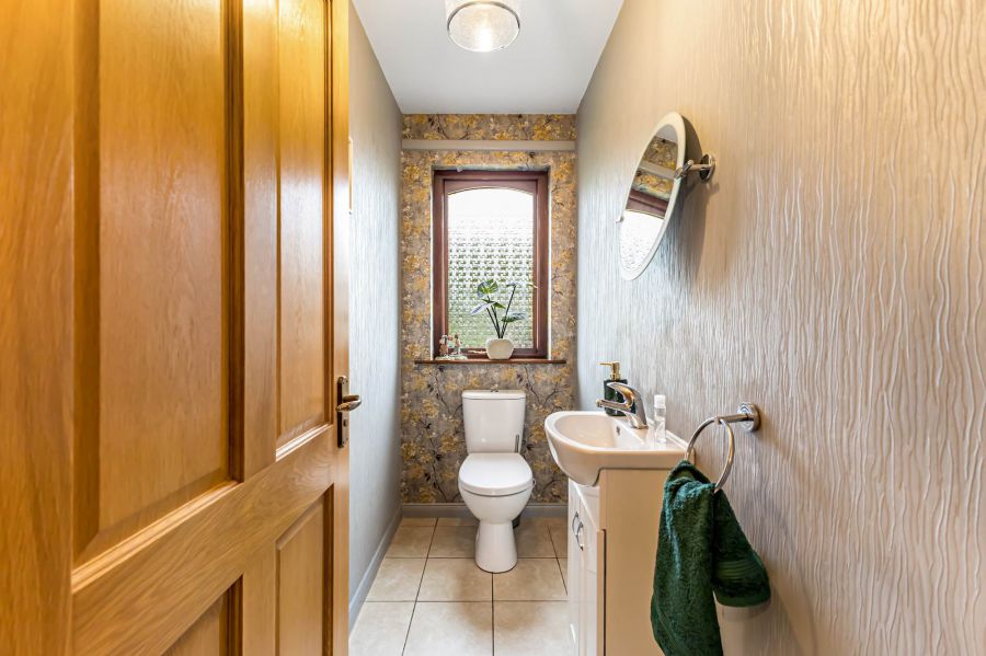 15 Kirkwoods Park