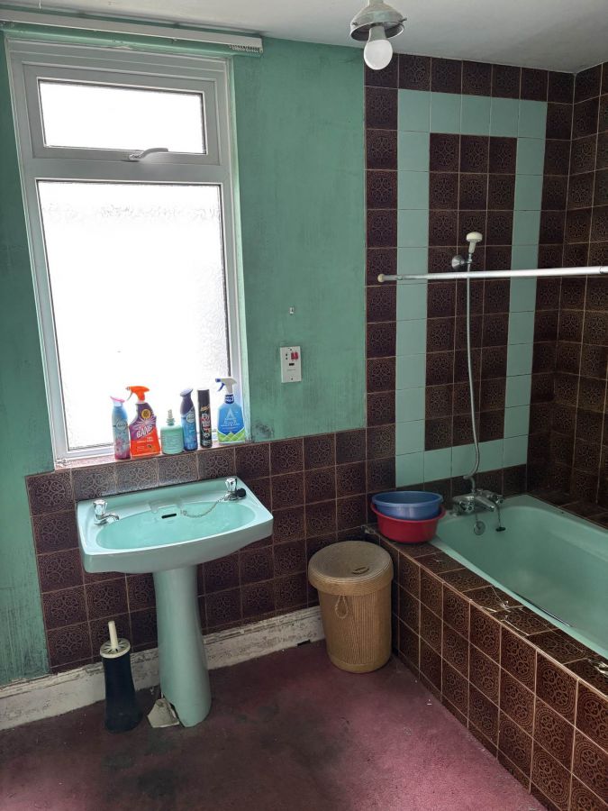 49 Dromore Road